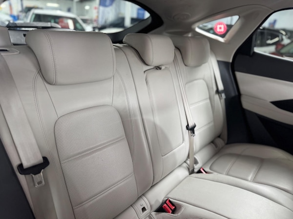 Used Jaguar E-Pace 2018 for sale - 75051873: Photo 30