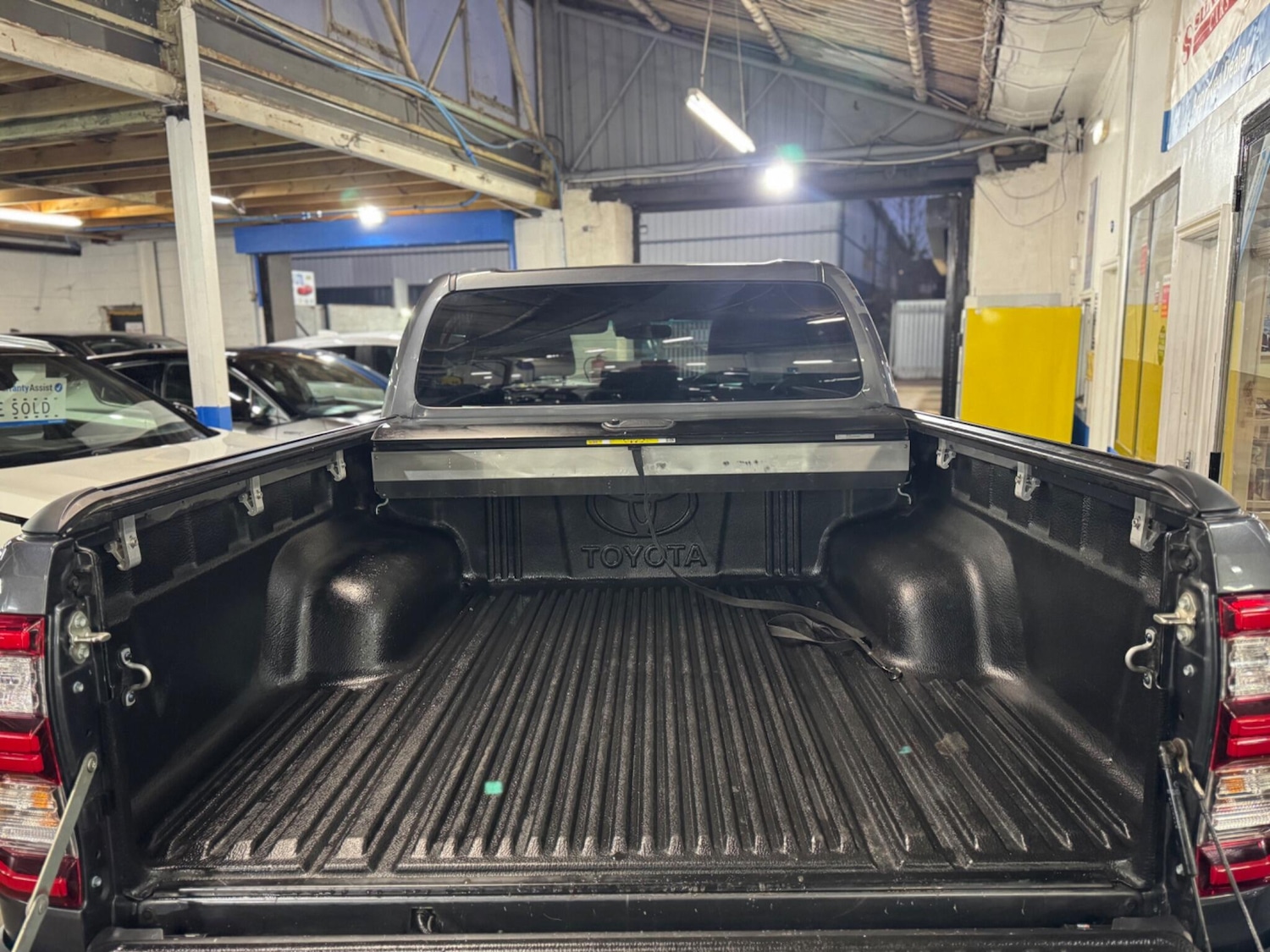 Used Toyota Hilux 2021 for sale - 77291042: Photo 24