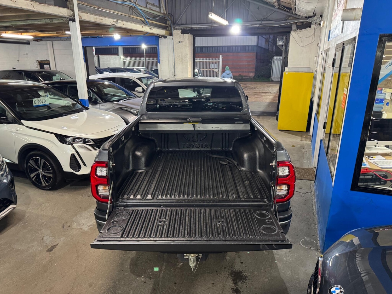 Used Toyota Hilux 2021 for sale - 77291042: Photo 25