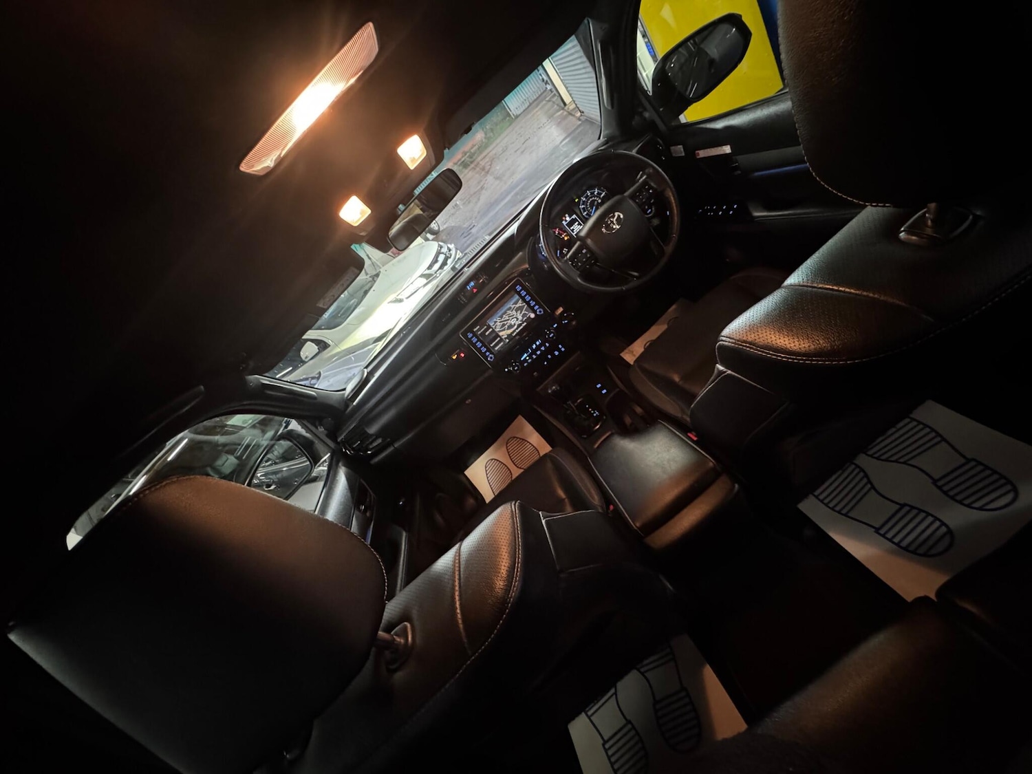 Used Toyota Hilux 2021 for sale - 77291042: Photo 46