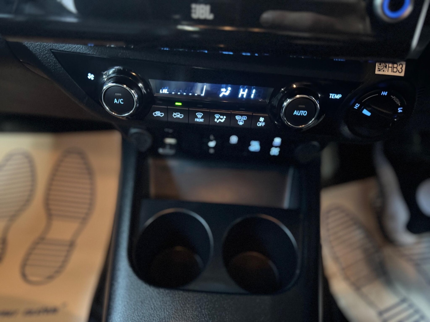 Used Toyota Hilux 2021 for sale - 77291042: Photo 53