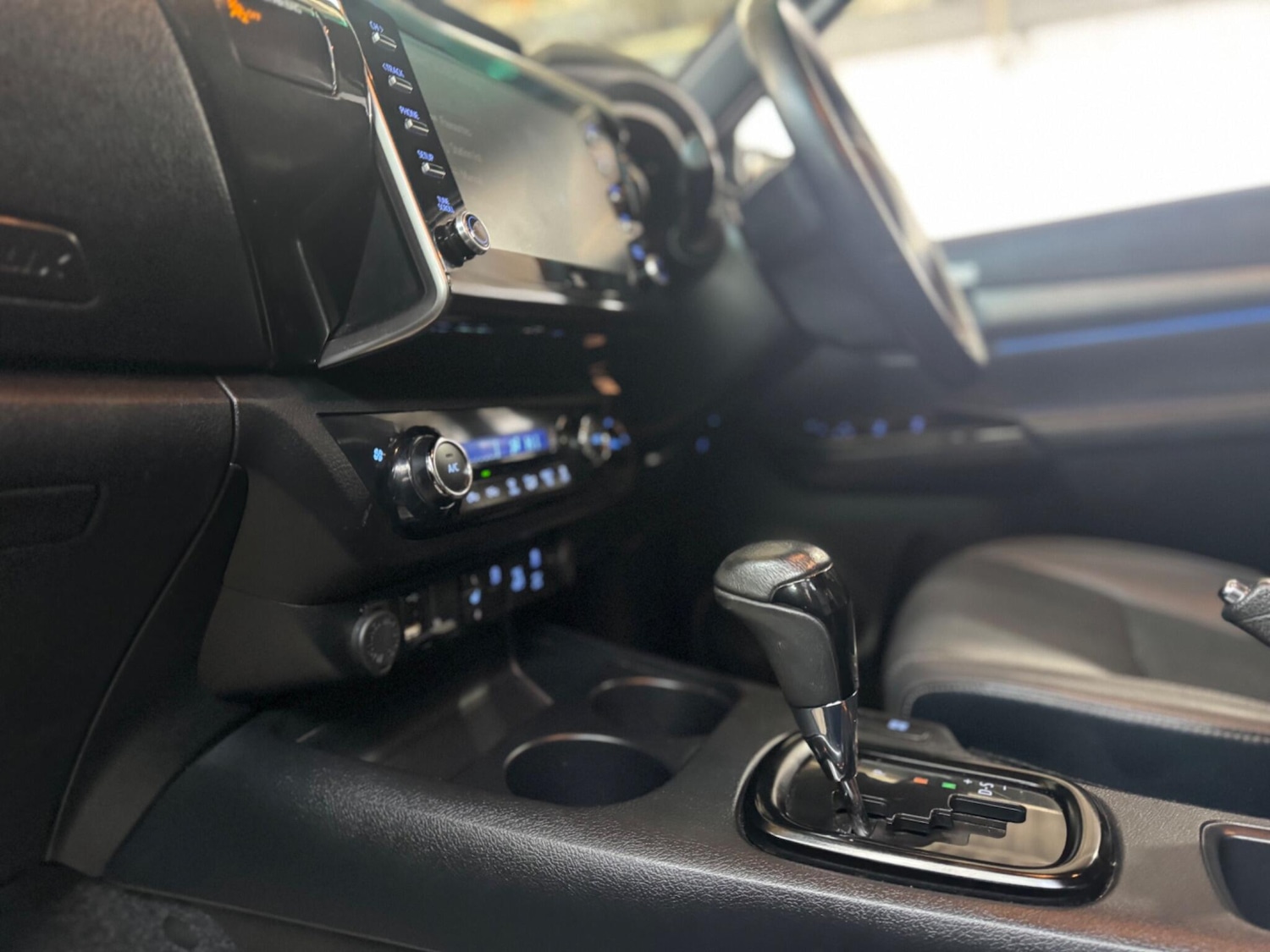 Used Toyota Hilux 2021 for sale - 77291042: Photo 56