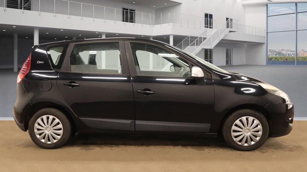 Used Renault Scenic 2011 for sale - 78033891: Photo 11