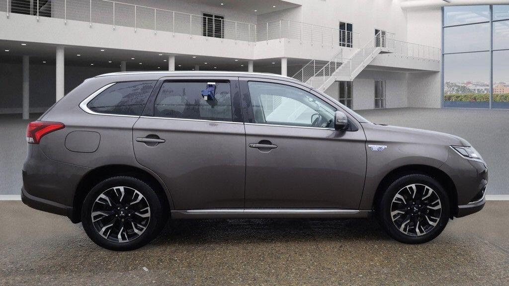 Used Mitsubishi Outlander 2015 for sale - 77144416: Photo 11
