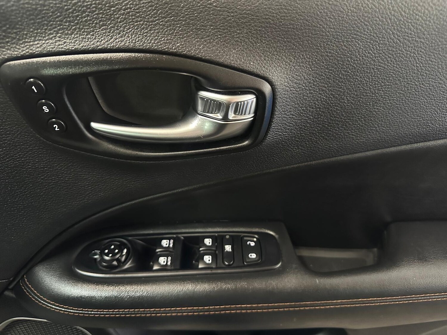 Used Jeep Compass 2019 for sale - 76327401: Photo 35
