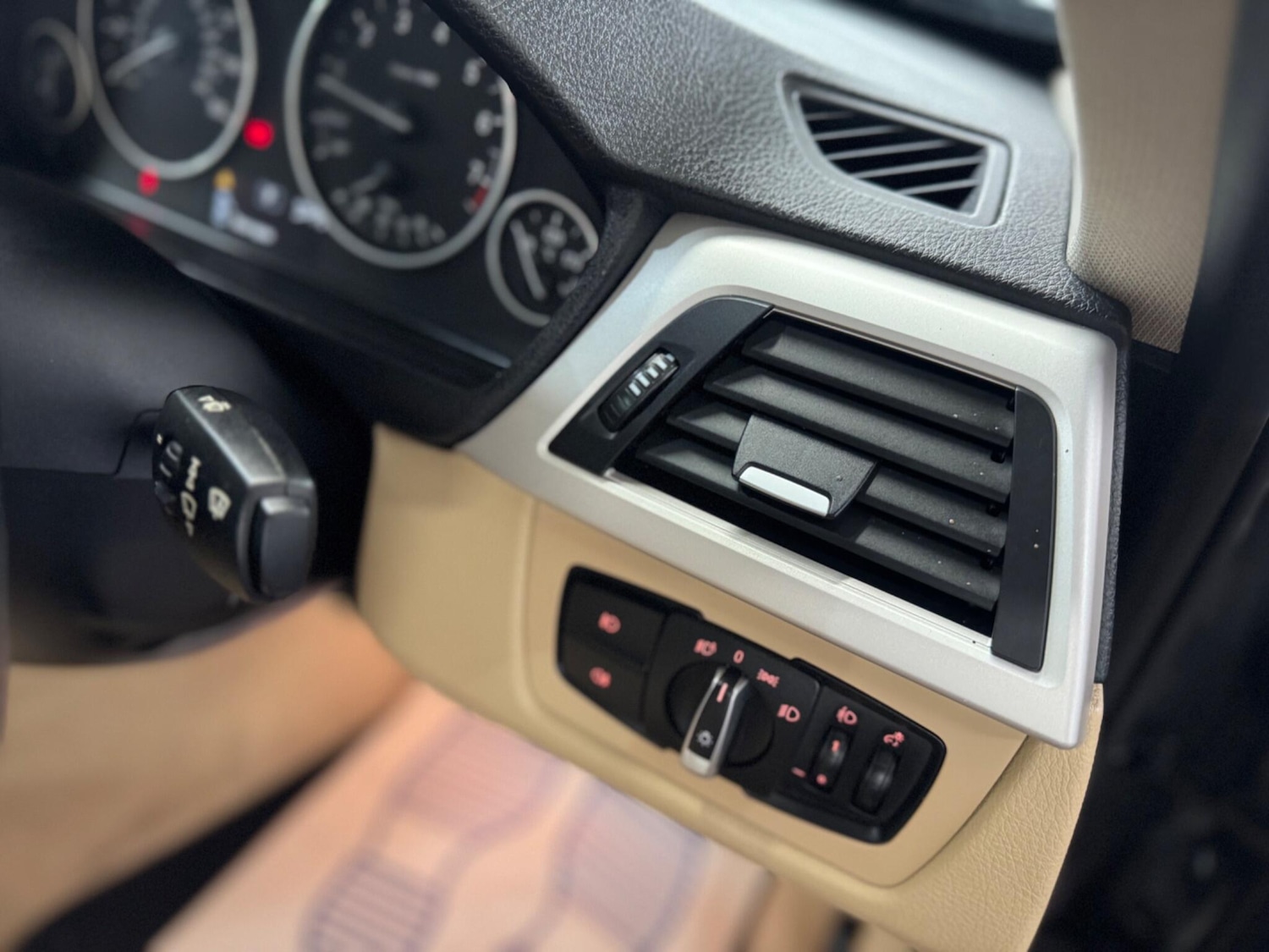 Used BMW 3 Series 2014 for sale - 77883153: Photo 40