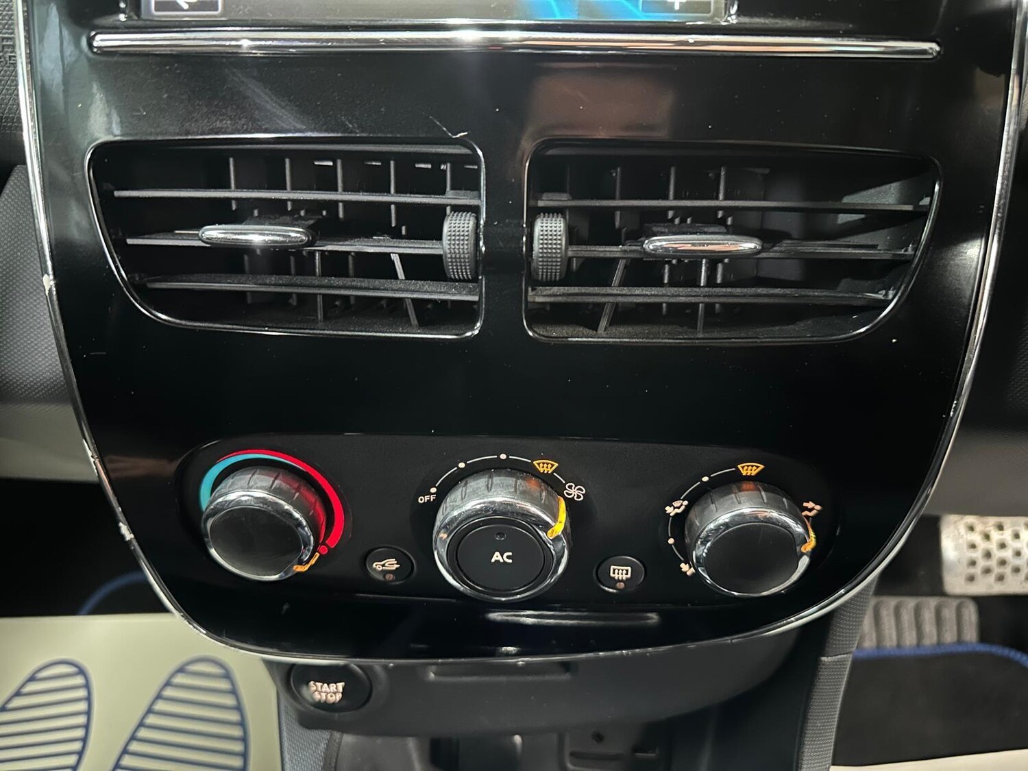 Used Renault Clio 2014 for sale - 77509999: Photo 37