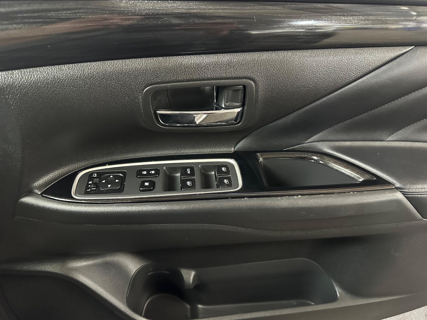 Used Mitsubishi Outlander 2017 for sale - 78086063: Photo 27