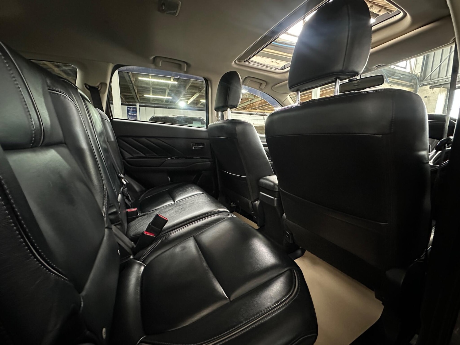 Used Mitsubishi Outlander 2017 for sale - 78086063: Photo 32