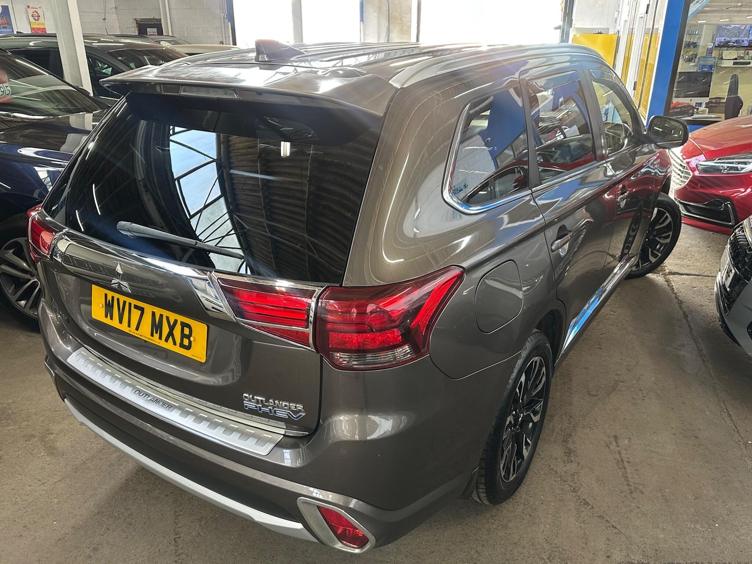 Used Mitsubishi Outlander 2017 for sale - 78086063: Photo 43