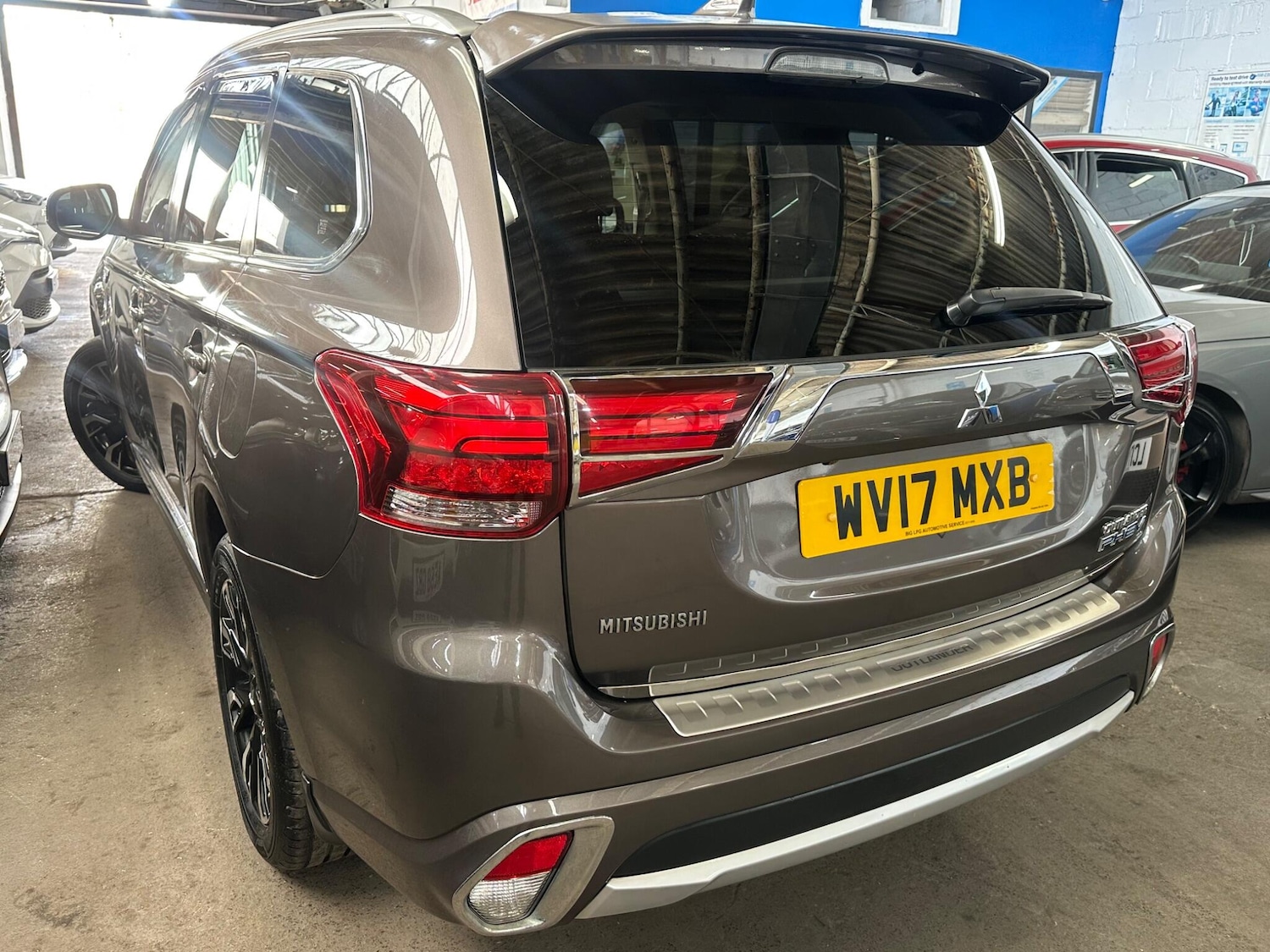 Used Mitsubishi Outlander 2017 for sale - 78086063: Photo 45