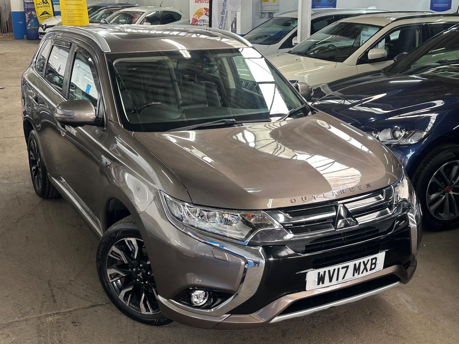 Used Mitsubishi Outlander 2017 for sale - 78086063: Photo 5