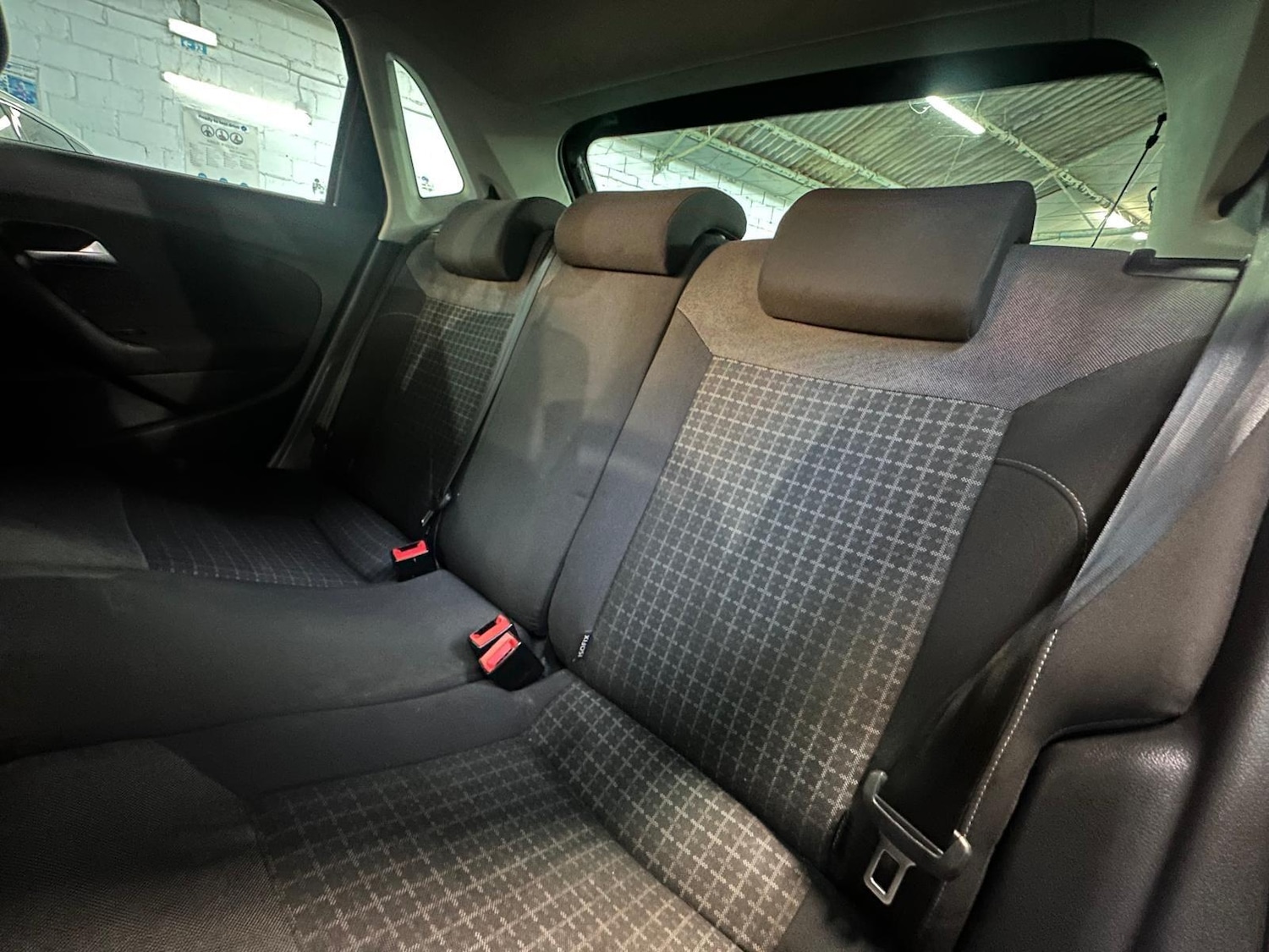 Used Volkswagen Polo 2016 for sale - 76573199: Photo 23