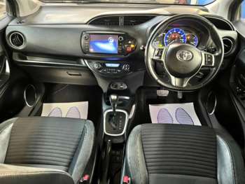 Used Toyota Yaris 2015 for sale - 73671877: Photo