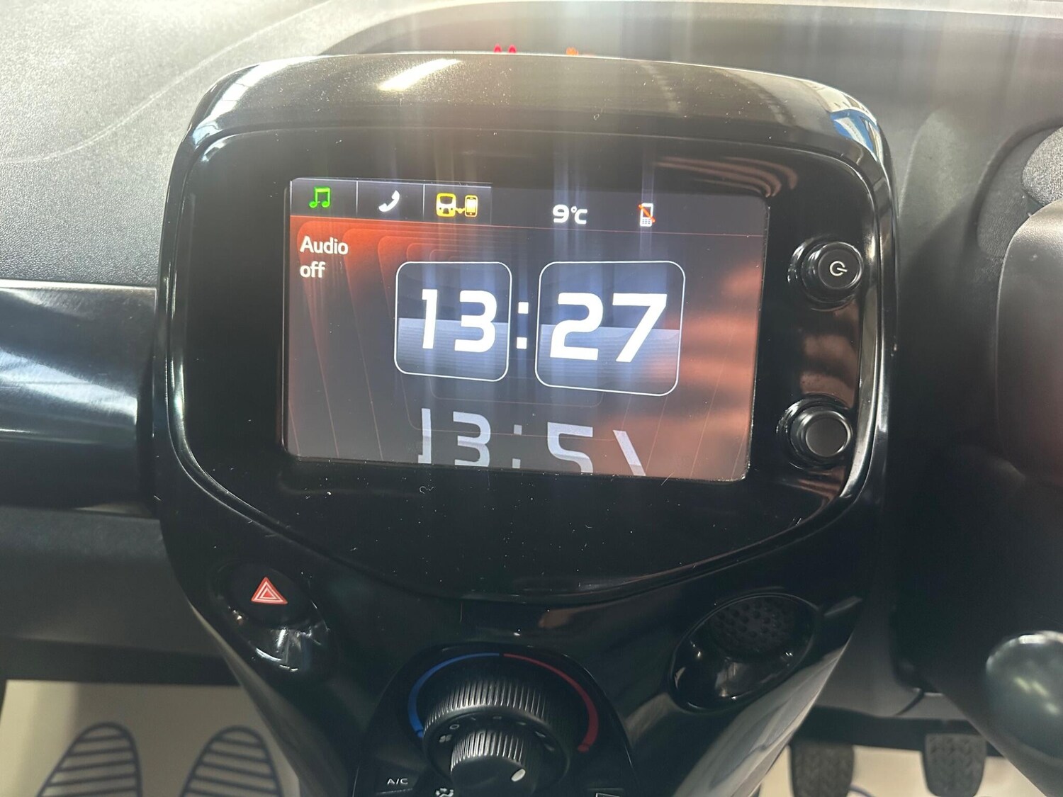 Used Toyota AYGO 2015 for sale - 78020098: Photo 25