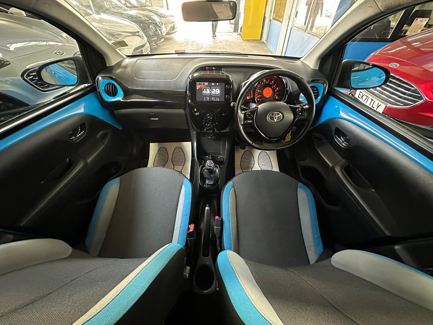 Used Toyota AYGO 2015 for sale - 78020098: Photo 30