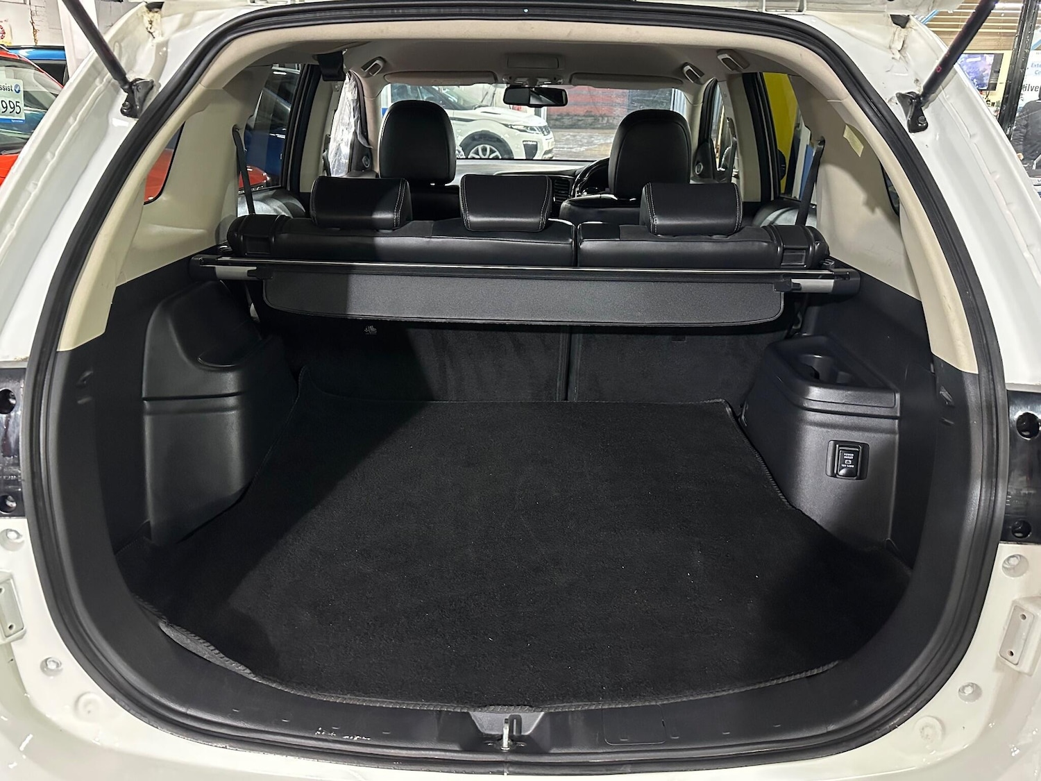 Used Mitsubishi Outlander 2018 for sale - 77120585: Photo 33