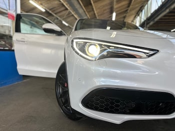 Used Alfa Romeo Stelvio 2018 for sale - 78384758: Photo