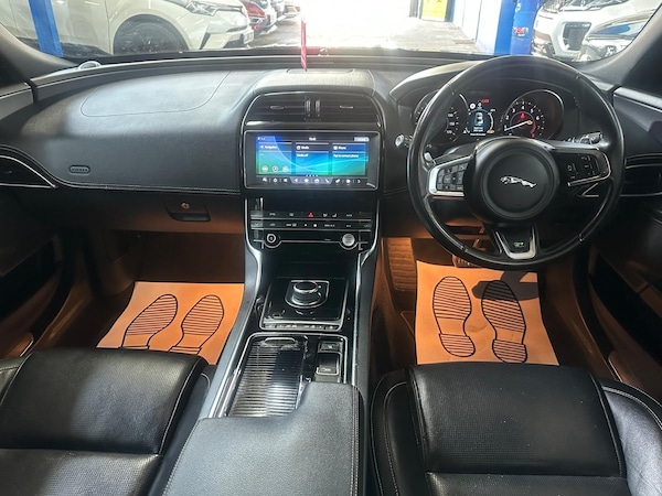 Used Jaguar XE 2019 for sale - 74965501: Photo 13