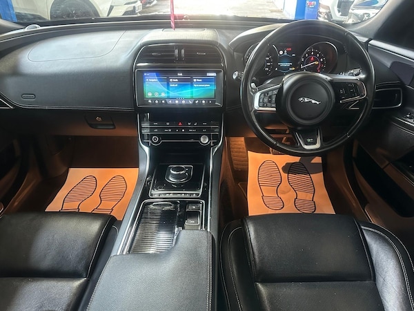 Used Jaguar XE 2019 for sale - 74965501: Photo 17