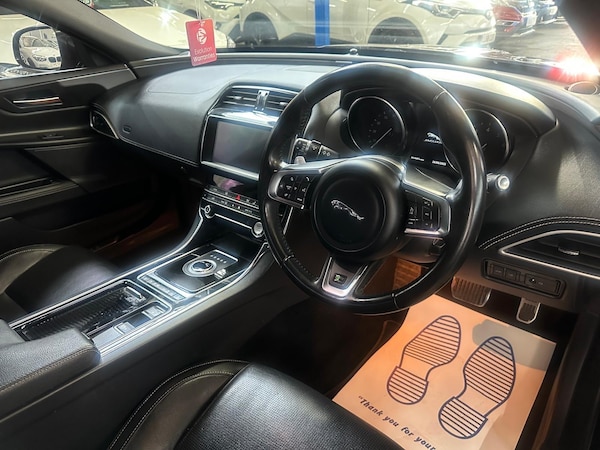 Used Jaguar XE 2019 for sale - 74965501: Photo 21