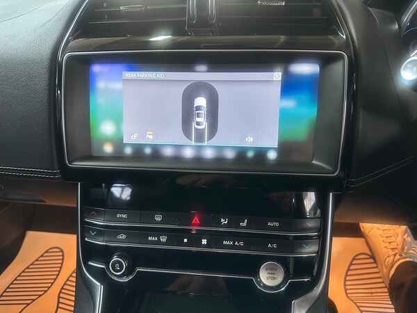 Used Jaguar XE 2019 for sale - 74965501: Photo 25