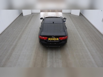 Used Jaguar XE 2019 for sale - 74965501: Photo