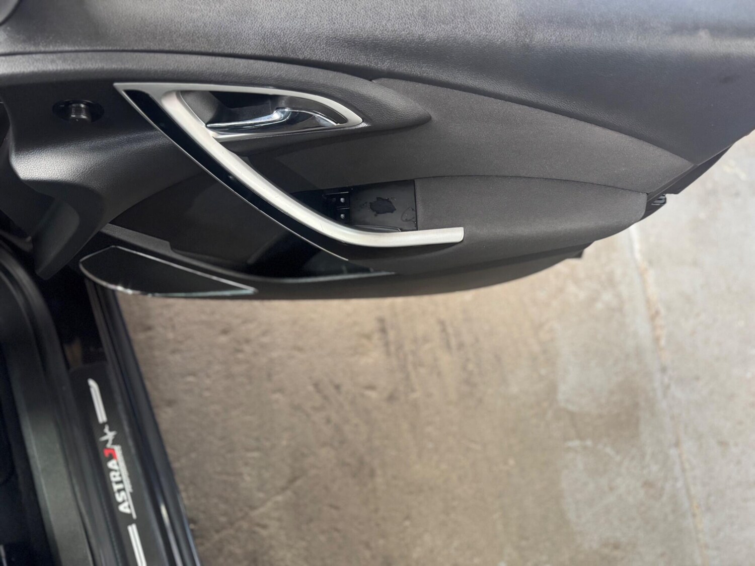 Used Vauxhall Astra for sale - 77683910: Photo 33