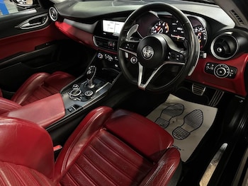 Used Alfa Romeo Giulia 2017 for sale - 76989896: Photo