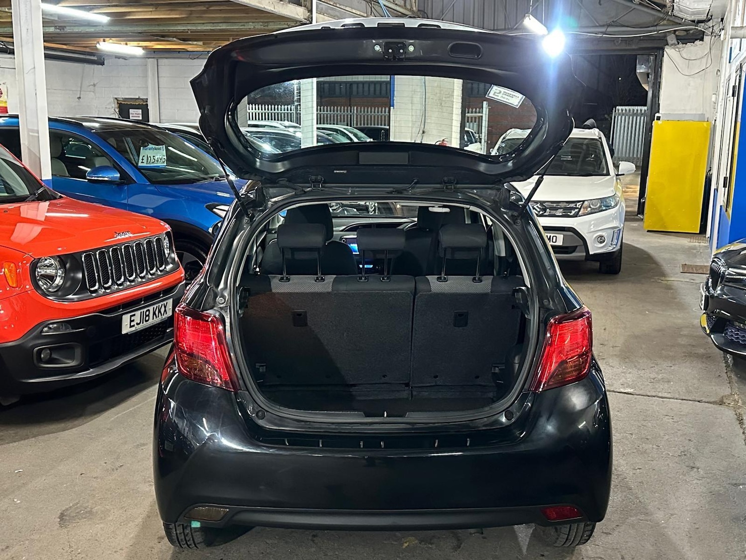 Used Toyota Yaris 2015 for sale - 77120874: Photo 28