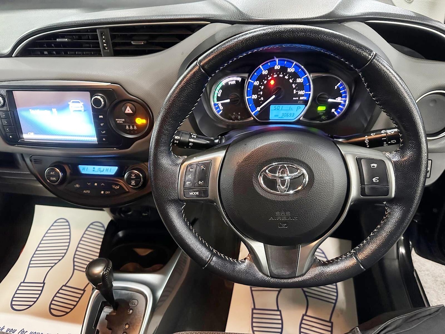 Used Toyota Yaris 2015 for sale - 77120874: Photo 29