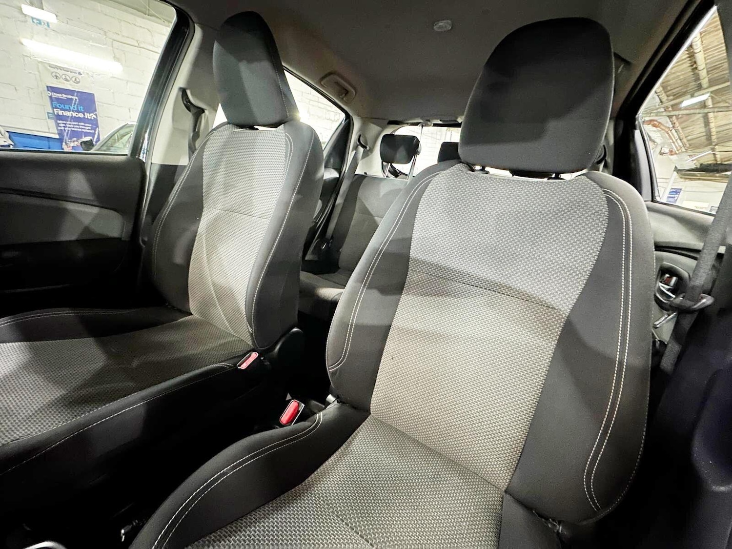 Used Toyota Yaris 2015 for sale - 77120874: Photo 30