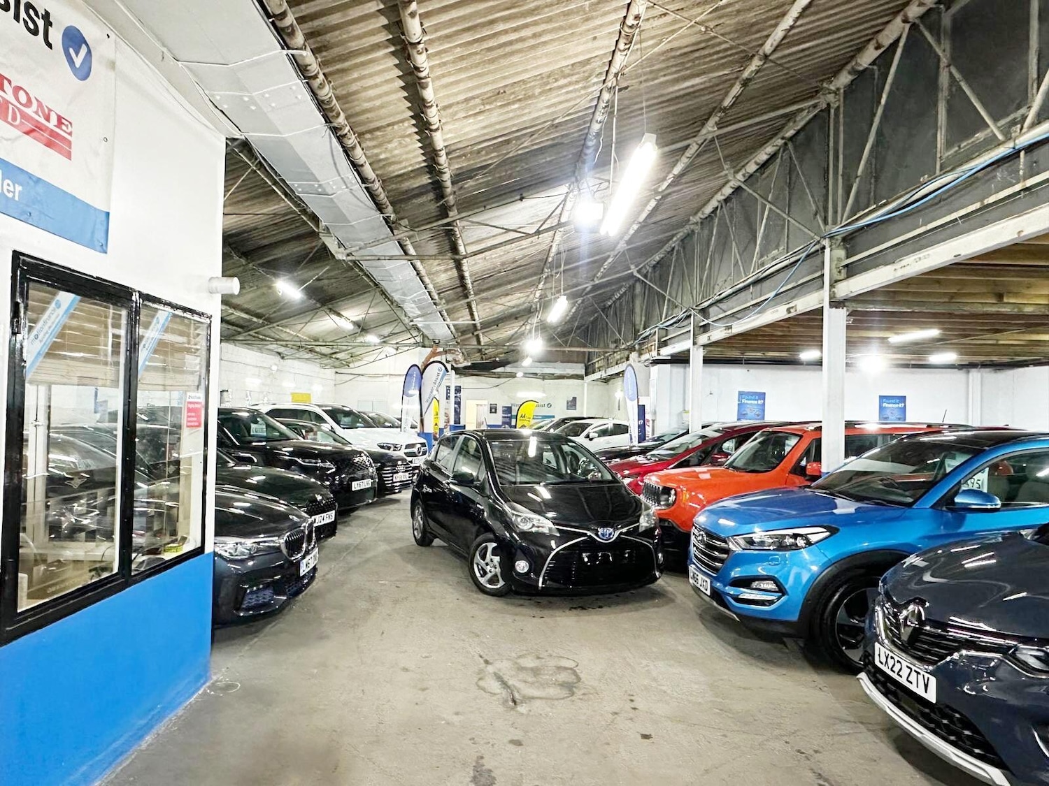 Used Toyota Yaris 2015 for sale - 77120874: Photo 31