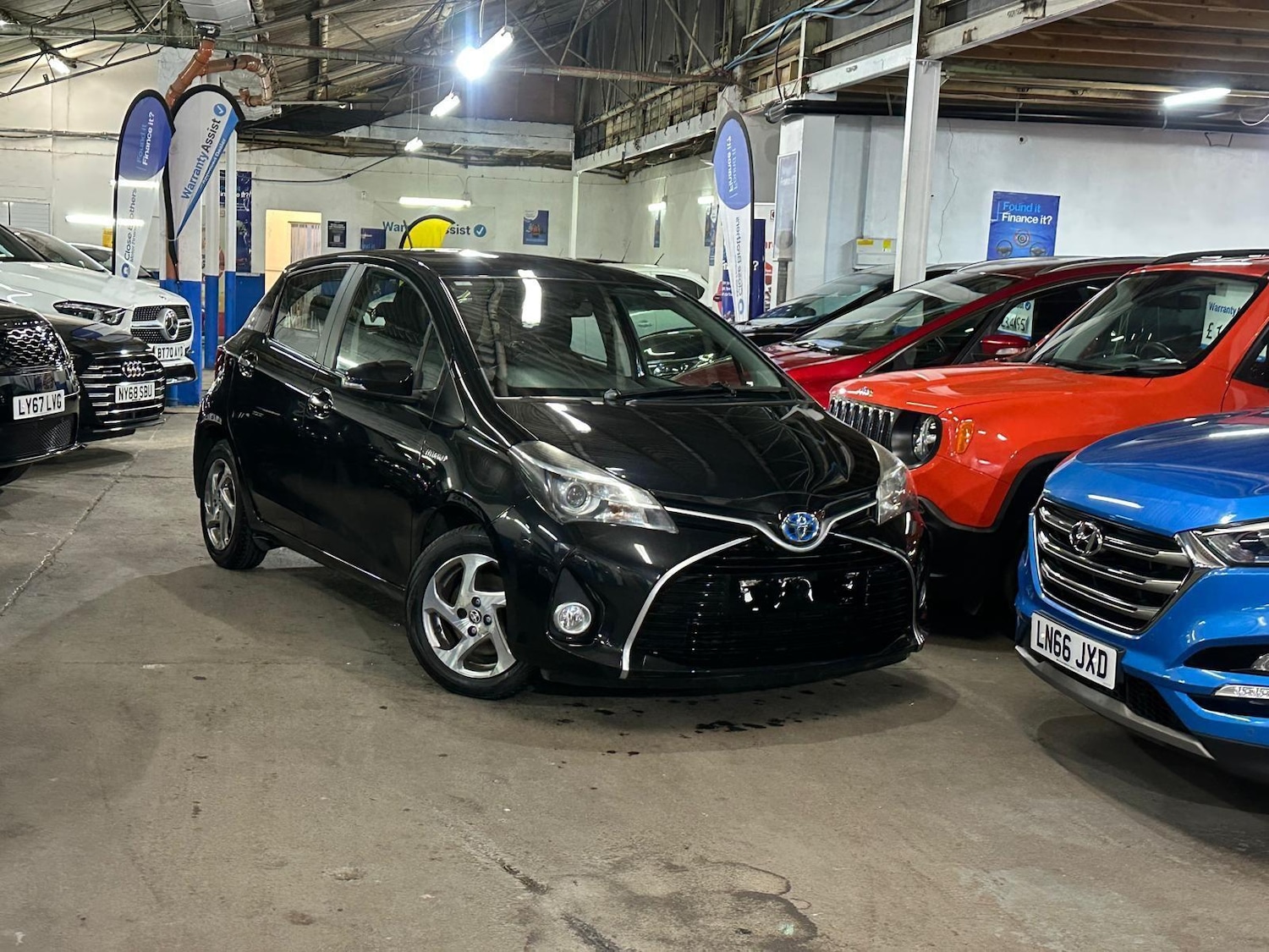 Used Toyota Yaris 2015 for sale - 77120874: Photo 9