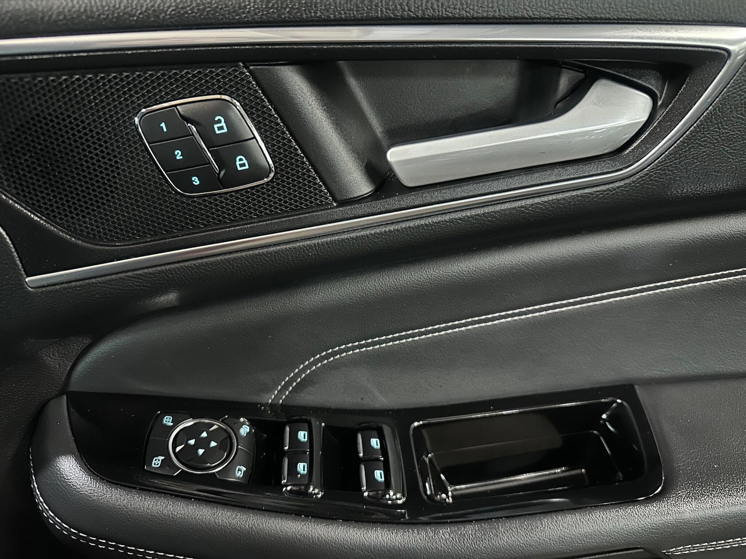 Used Ford S-Max 2021 for sale - 77049795: Photo 24