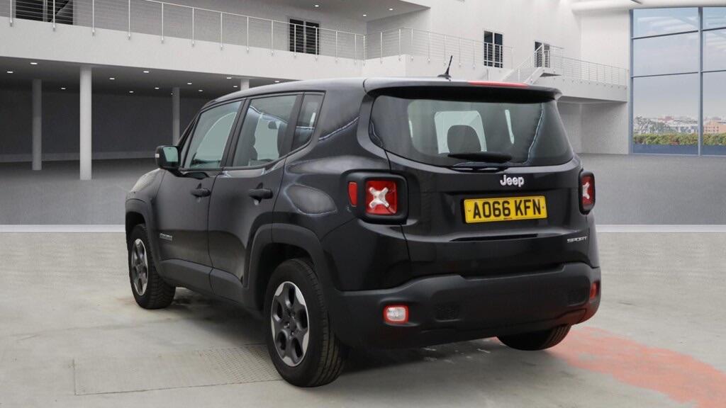 Used Jeep Renegade 2016 for sale - 76361536: Photo 3
