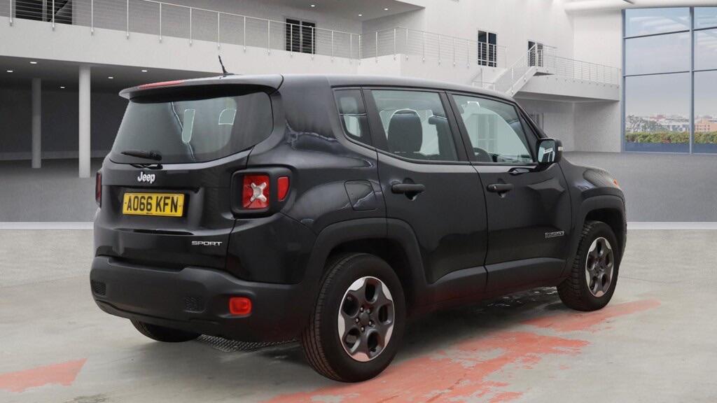 Used Jeep Renegade 2016 for sale - 76361536: Photo 4