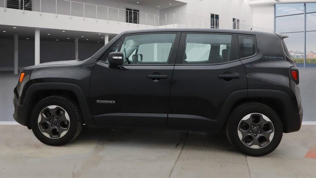 Used Jeep Renegade 2016 for sale - 76361536: Photo 6