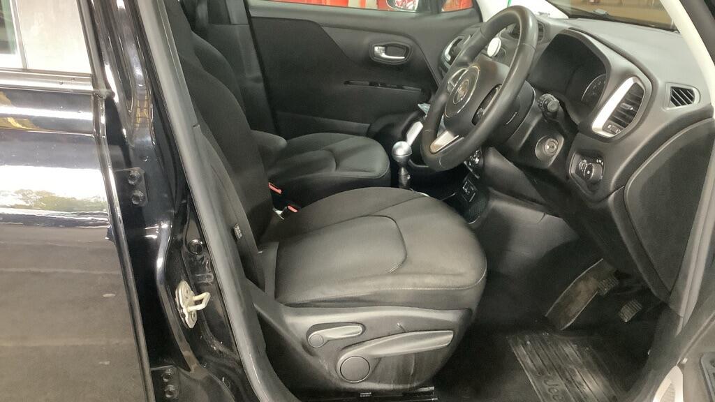 Used Jeep Renegade 2016 for sale - 76361536: Photo 9