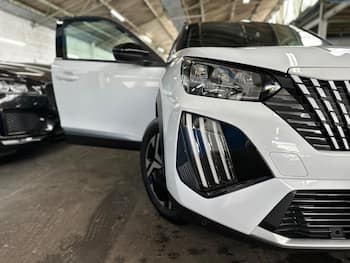 Used Peugeot 2008 2025 for sale - 79677409: Photo