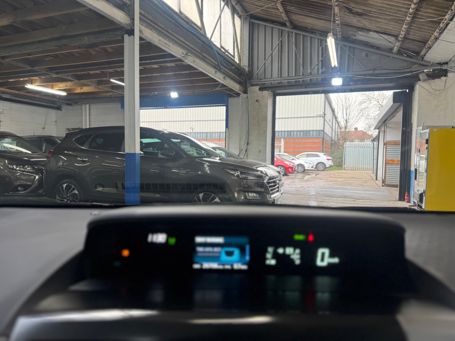 Used Toyota Prius+ for sale - 77753095: Photo 27