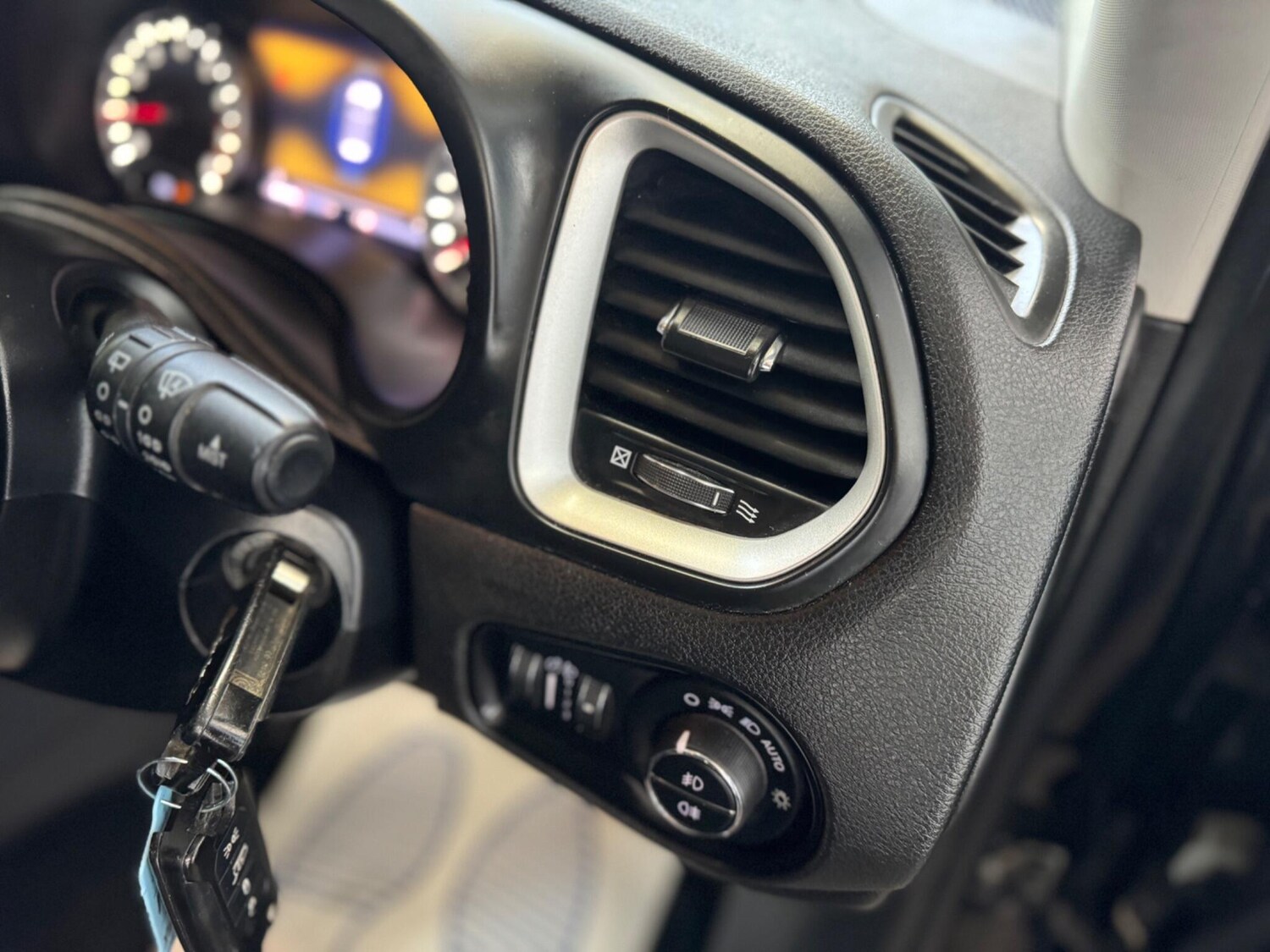 Used Jeep Renegade 2017 for sale - 76824234: Photo 28