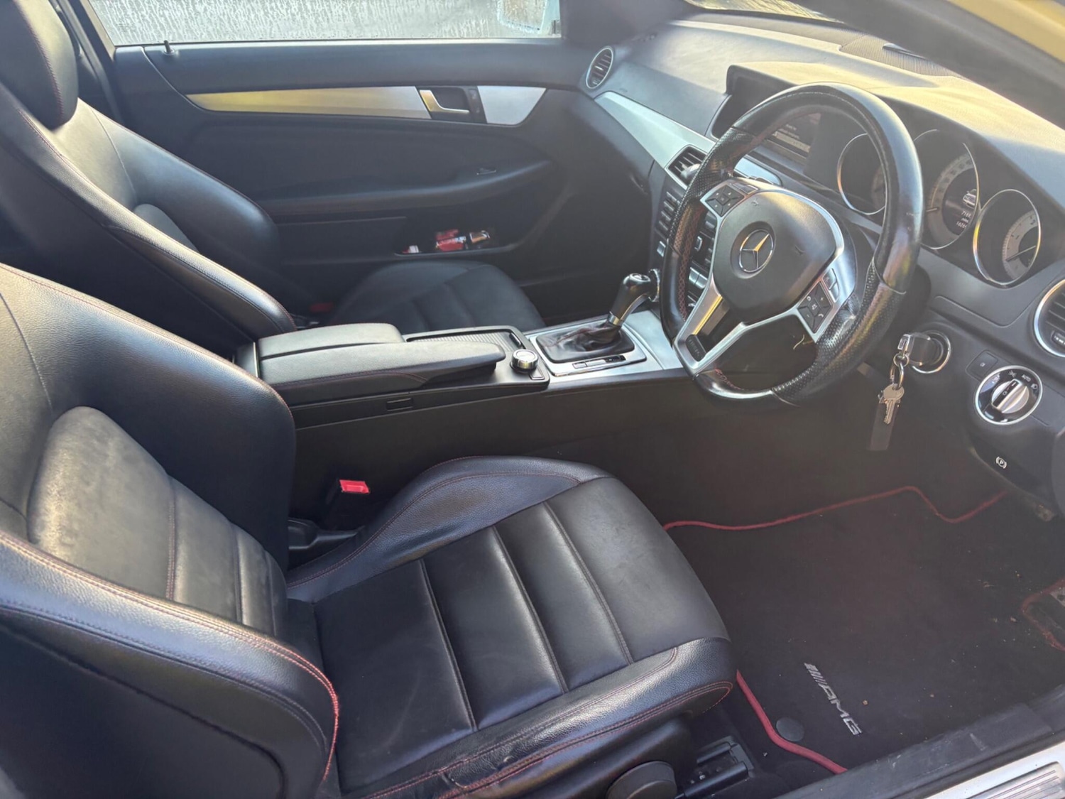 Used Mercedes-Benz C Class 2012 for sale - 76888937: Photo 25