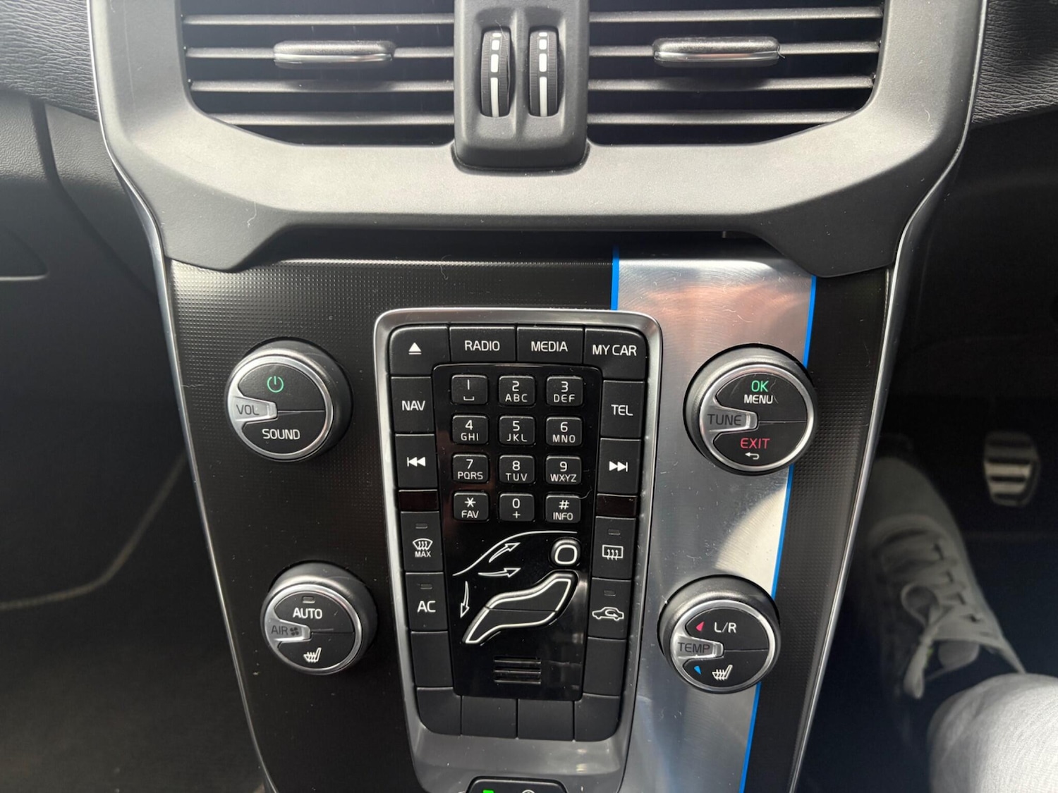 Used Volvo V40 2014 for sale - 77715550: Photo 20