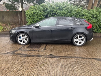 Used Volvo V40 2014 for sale - 77715550: Photo