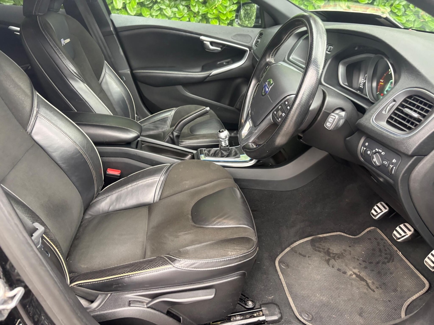 Used Volvo V40 2014 for sale - 77715550: Photo 30