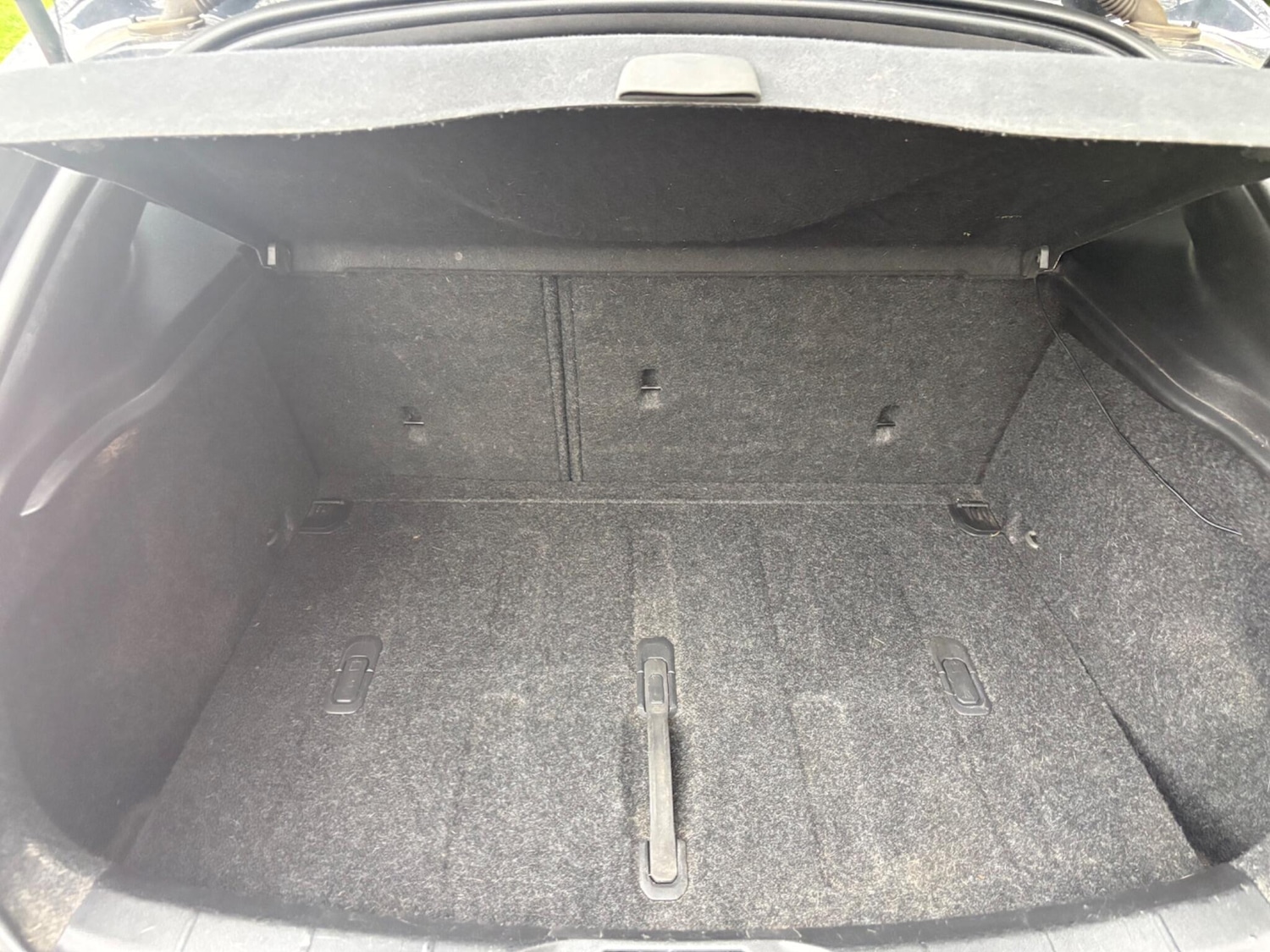 Used Volvo V40 2014 for sale - 77715550: Photo 33