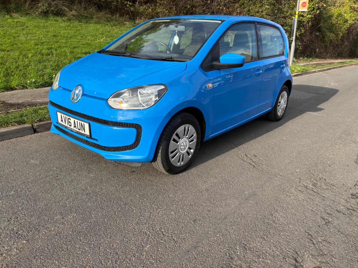 Used Volkswagen up! 2016 for sale - 76569321: Photo 1