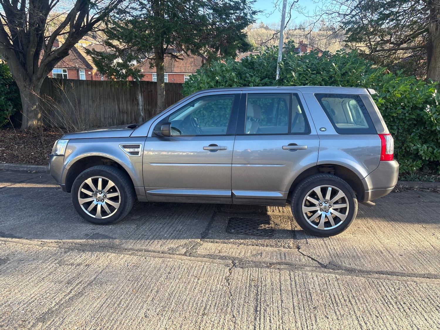 Used Land Rover Freelander 2010 for sale - 77053547: Photo 2