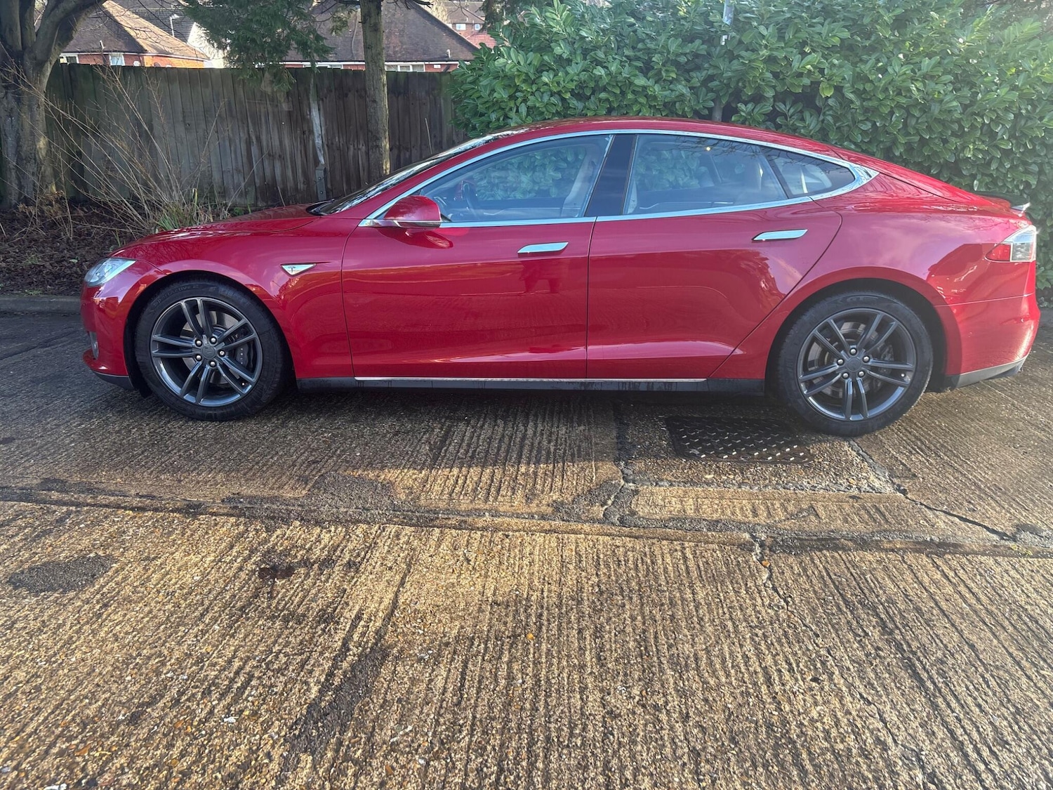 Used Tesla Model S 2015 for sale - 77226155: Photo 2